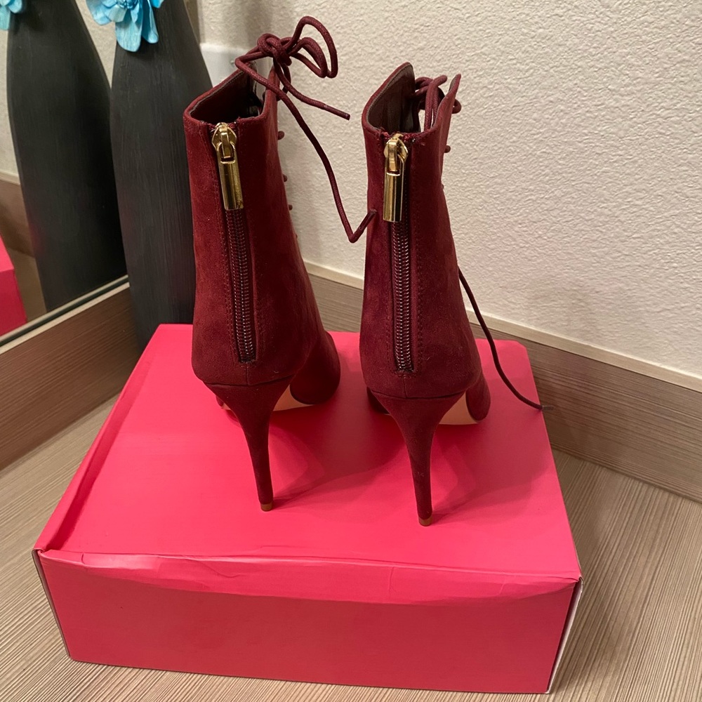 Red booties - Picture 2 of 4